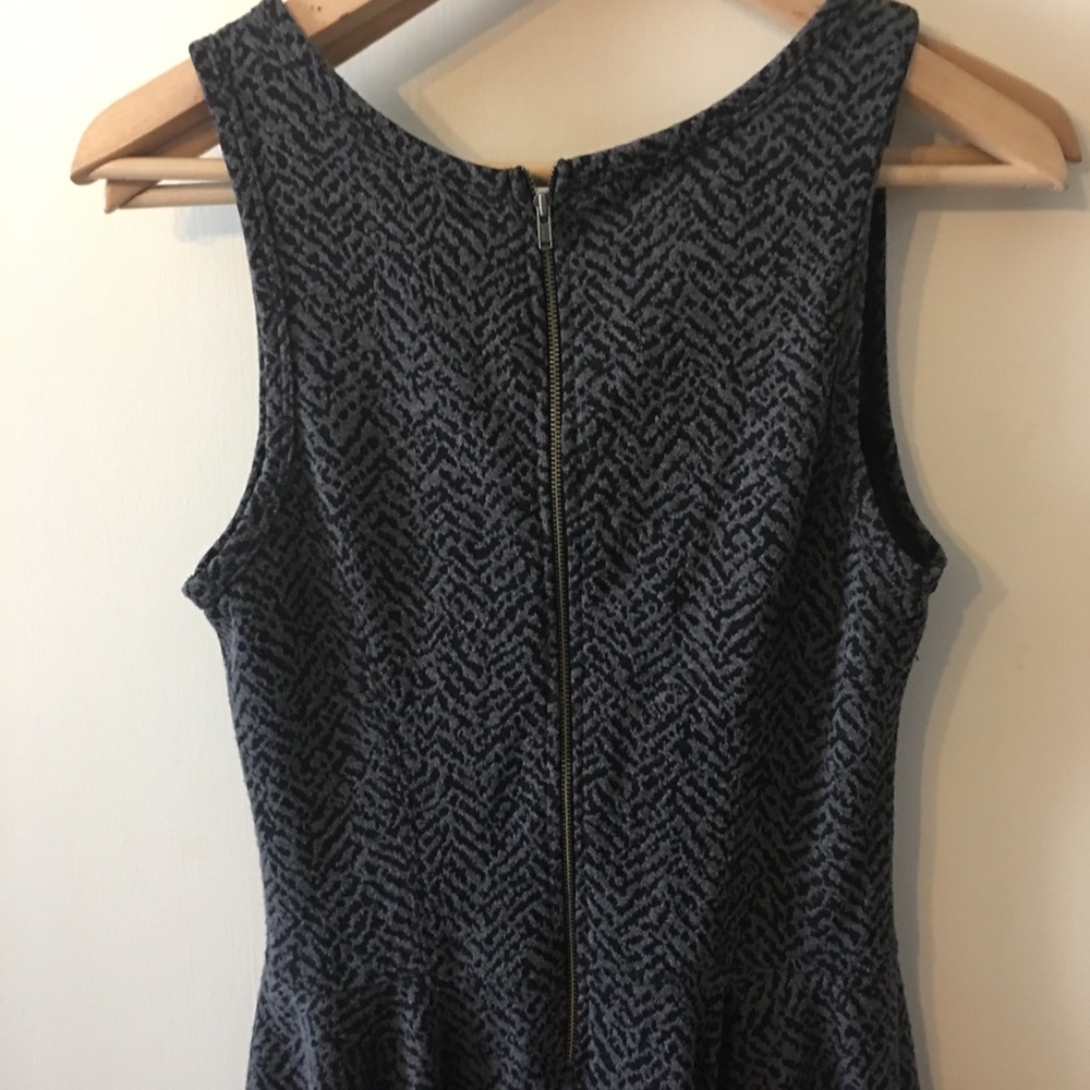 Express Dress!! - Picture 3 of 4